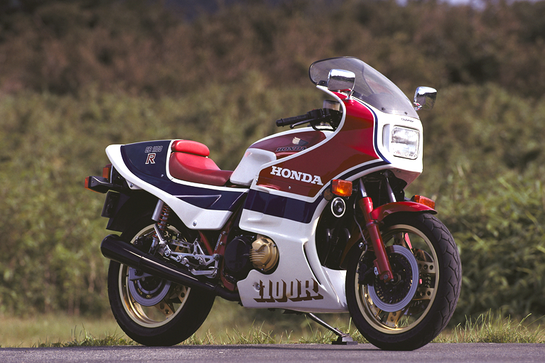 ホンダ Cb1100r 1984 名車ライブラリ バイクブロス