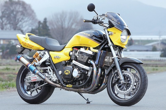 ホンダ Cb1300sf プロが造るカスタム バイクブロス