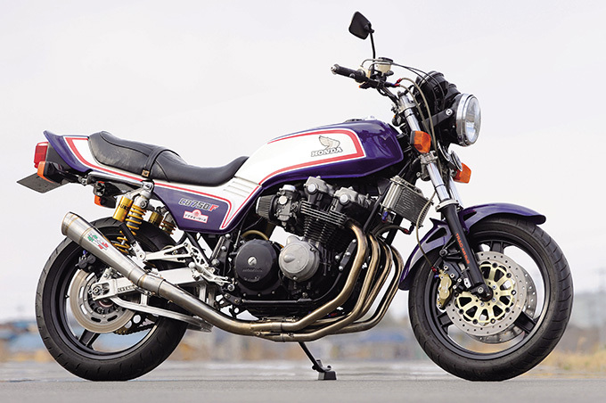 T T Rモータース Cb750f ホンダ Cb750f プロが造るカスタム バイクブロス