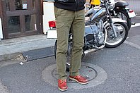 マチが無いカーゴポケットが面白い！これはデザインなんで物なんか入れたらいけませんよ。シルエットが崩れますからね。