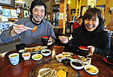 彼氏とツーリングに行っても、コンビニ飯ばかり…