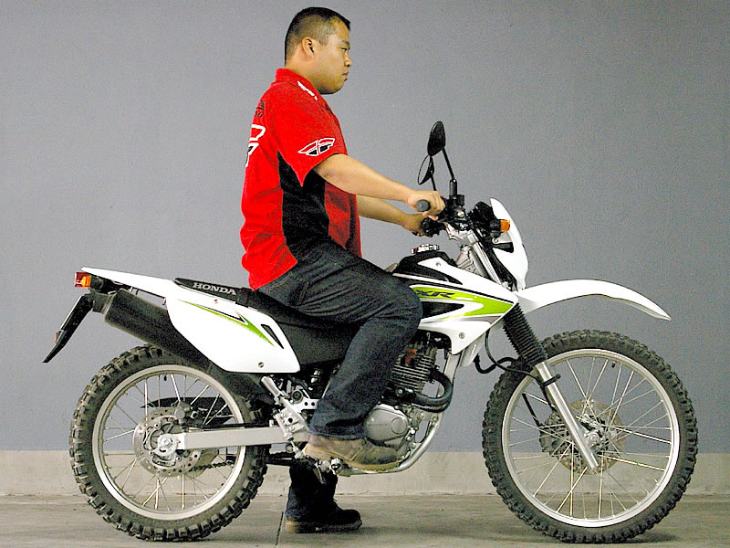 �z���_ �w�q�Q�R�O�@����