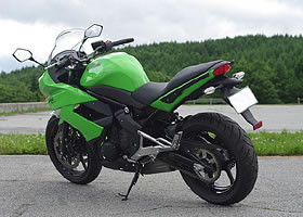 カワサキ ニンジャ400R 写真