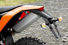 テールライトはコンパクトなLEDタイプで、後続車への視認性が高い。