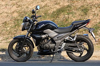 SYM ウルフ SB250Ni 写真