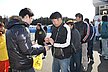 各レースのスターティンググリッドは、くじ引きで決定されました。コンペティティブ過ぎないところが、このレースの良いところかもしれません。