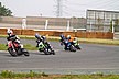 いよいよレーススタート!の前に練習走行で身体もバイクもウォーミングアップをします。 いよいよレーススタート!の前に練習走行で身体もバイクもウォーミングアップをします。