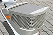 バスケット上部のシャッターを閉めたところ。シャッターは布製のためちょっと大きい荷物でも締めることができます。