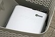 予備バッテリーをシート下に搭載した場合は、充電器はフロントバスケットに入れることができます。