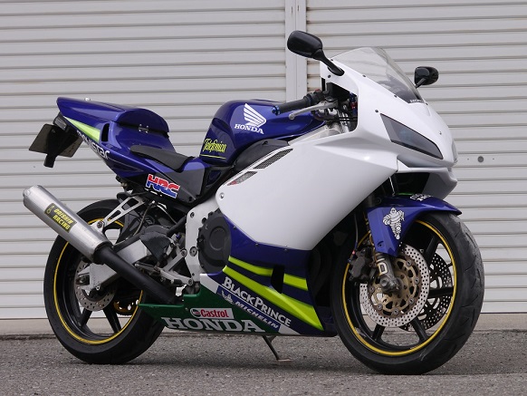 才谷屋ファクトリー CBR250RR フルカウル＆シングルシート