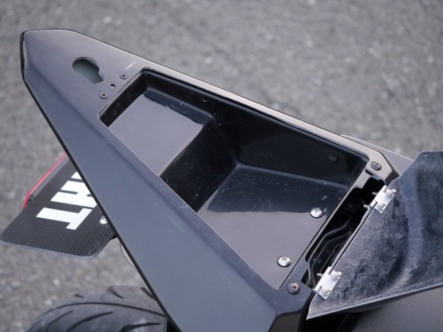 fzr250r 才谷屋r6レプリカシートカウル FZR250R(3LN)「R6レプリカ」シングルシート/ストリート/白ゲル | EIGHT