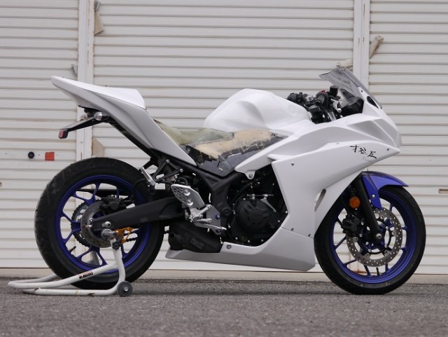 YZF-R25 タンクカバー(純正形状)完成！ ノーマルシート高のシート