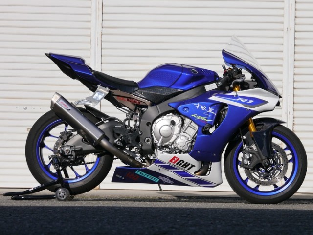YZF-R1　YZFR1　才谷屋　純正シートカウル用シート台＆シートベース Webike | EIGHT(才谷屋) エイト(サイタニヤ) 純正シートカウル用シート