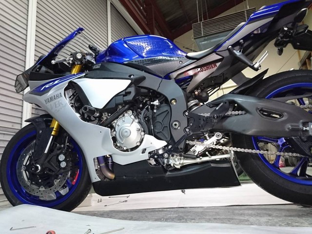 15・16 YZF-R1ノーマルカウル用アンダーカウル製作しております☆ - 才 ...