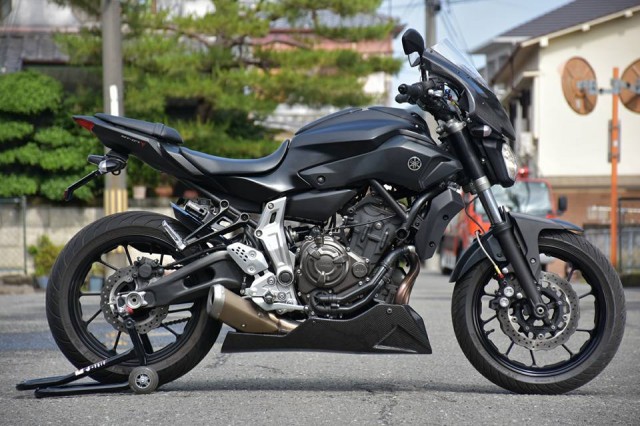 Mt 07用 フロントバイザーカウル 近日発売です 才谷屋ファクトリー バイクブロス