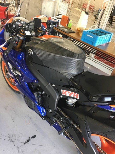 17 YZF-R6 タンクカバー/フルカバード/コールドプレス製法 発売開始 ...