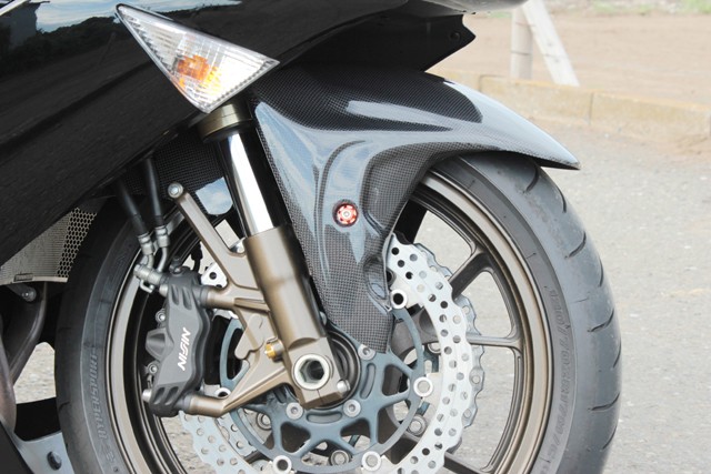 ZZR1400/ZX-14R用にフロントフェンダー作りました！ - POSH