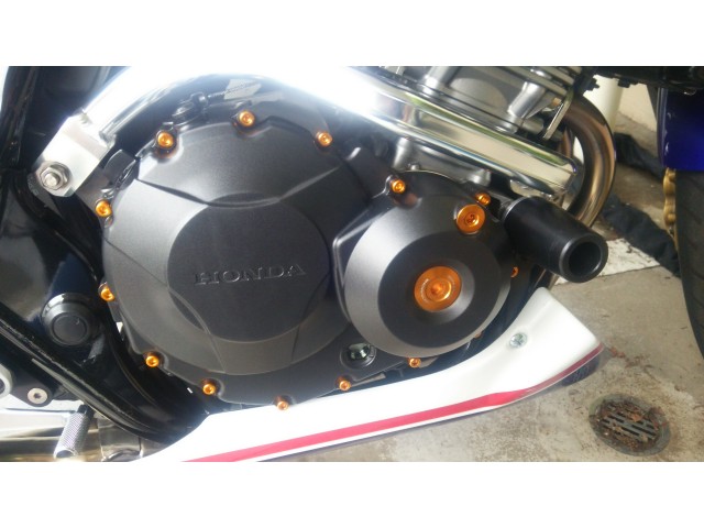 新品 HONDA CB400SF NC31 エンジンカバー クラッチカバー ホンダ CB400SF NC31 クラッチカバー クラック無し 艶消し灰色