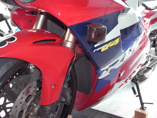 ＲＶＦ400　社外　フロントフェンダー RVF400社外フロントフェンダー