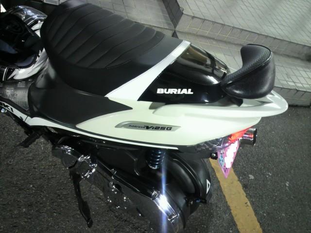 BURIAL ベリアル アドレスv125 シート アドレスv125s ベリアル BURIAL