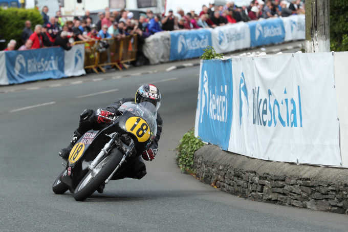 26/08/2017: Michael Russell at Ginger Hall during the Bennetts Senior Classic TT race. PICTURE BY DAVE KNEEN/PACEMAKER PRESS