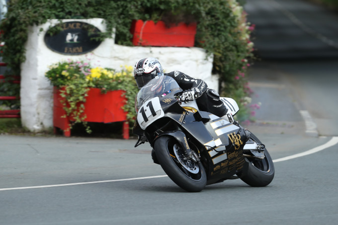 23/08/2017: Josh Brookes (588 Norton/Advanced Performance Coatings, Isle of Wight) at Ballacraine during qualifying for the Bennett’s Classic TT. PICTURE BY DAVE KNEEN/PACEMAKER PRESS