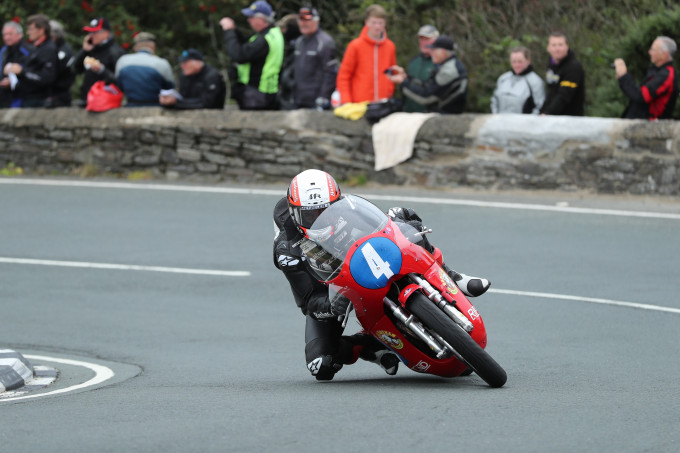 29/08/2017: Michael Rutter (350 Honda/Ripley Land Racing) at the Gooseneck during the Sure Junior Classic TT race. PICTURE BY DAVE KNEEN/PACEMAKER PRESS