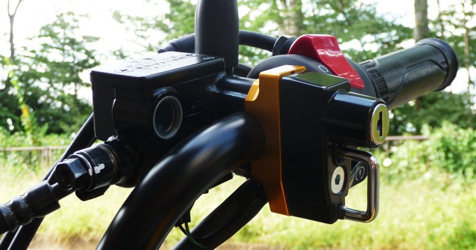 私が購入したものレビュー：必要だったのね、ヘルメットホルダー – バイクブロス通販ブログ