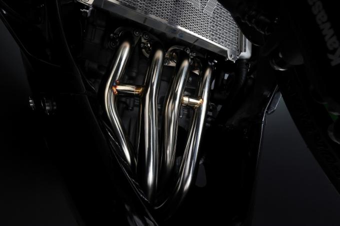 Ninja ZX-25R HEPTA FORCE TSS/R-11レーシングマフラー受注開始