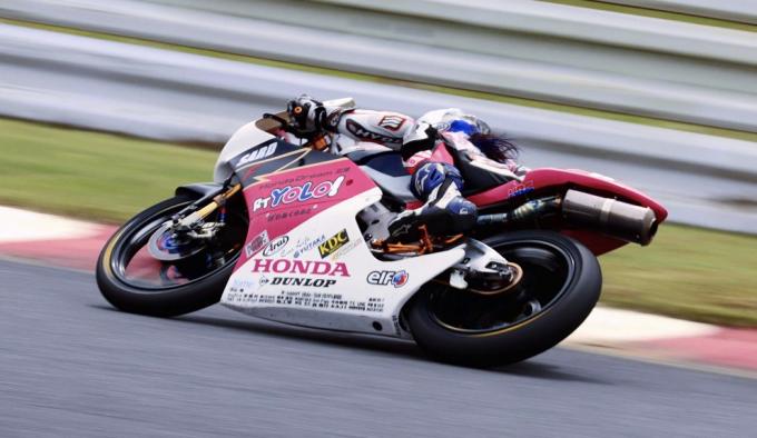 J Gp3 岡崎 静夏 選手からオートポリス戦の参戦報告が届きました Elf エルフ バイクブロス