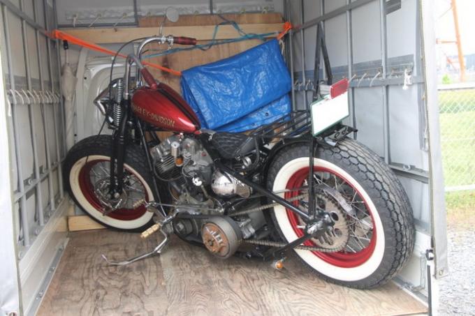 旧車を所有すると欲しくなる トランポ 遠藤自動車サービス バイクブロス 旧車を所有すると欲しくなる トランポ 遠藤自動車サービス バイクブロス