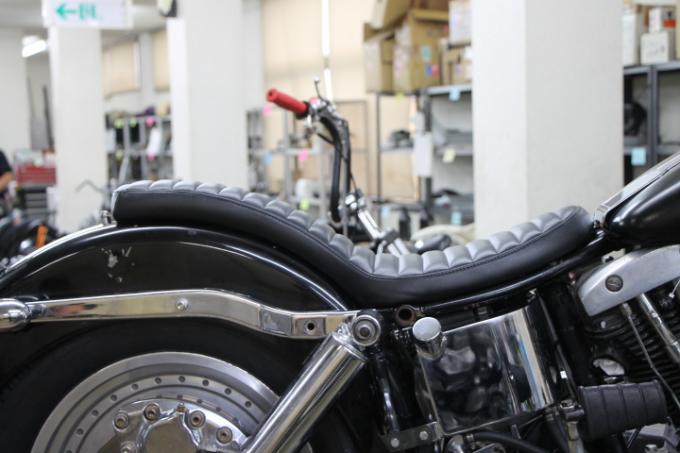 ハーレーらしさの残るｆｌストリップカスタム 遠藤自動車サービス バイクブロス