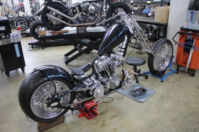 真鍮製のヴィンテージ消火器がとってもカッコい~☆ - 遠藤自動車