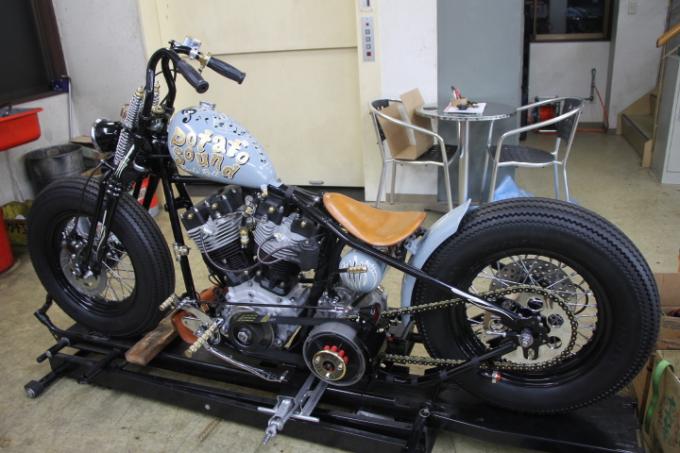 レタリングがカッコいい ボバーチョッパーなショベルヘッドが完成 遠藤自動車サービス バイクブロス レタリングがカッコいい ボバーチョッパーなショベルヘッドが完成 遠藤自動車サービス バイクブロス