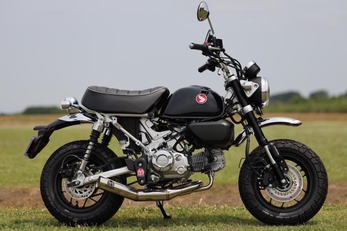 HONDA Monkey125 (8BJ-JB05)　小さな車体の加速時の挙動が驚くほど安定する　  ゆとりの走りに激変 PURE SPORTショートマフラー！