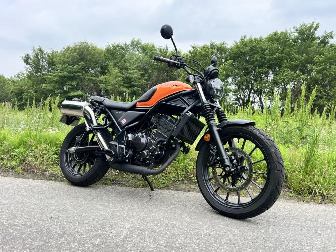 本格的なスクランブラーの走りを目指して　サイレンサー開発開始！　CL250 