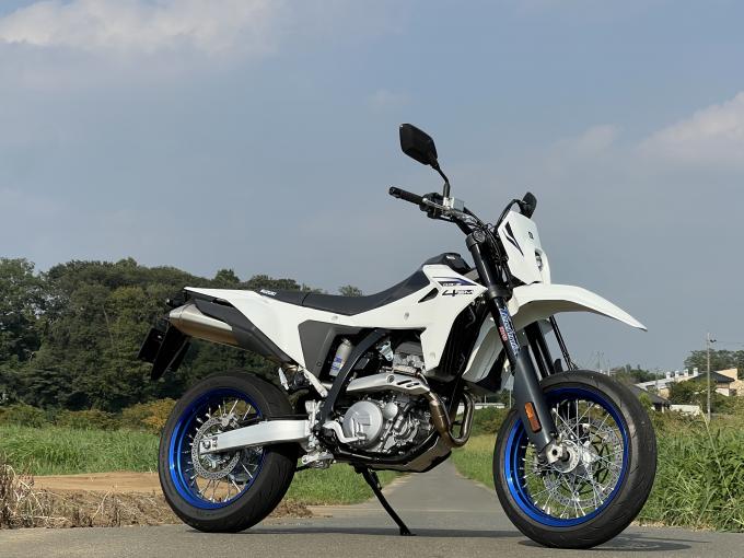 ���ޤ������͵���SUZUKI DR-Z4SM�˵����������� �ȥ륯������POWERBOX�ѥ��פ�Ŭ���ǧ���Ϥ��ޤ�����