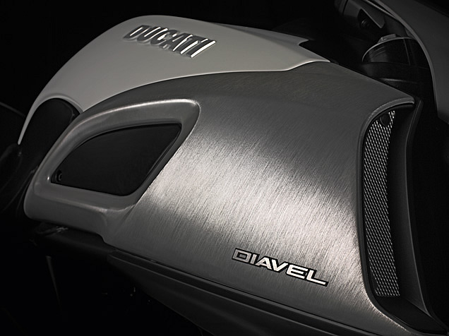 ドゥカティ DIAVEL