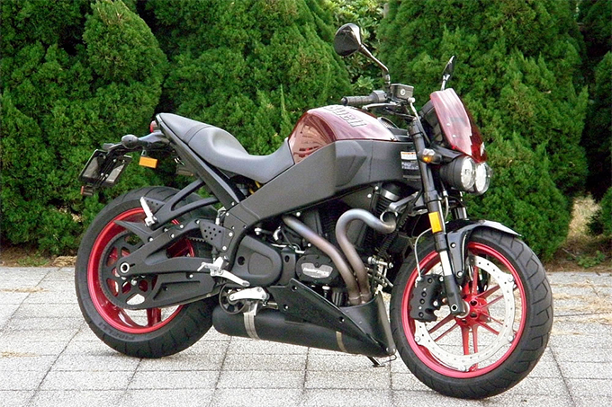 buell シート　XB ライトニング用？