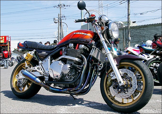 モリワキ　モナカ　モンスター　ゼファー1100 モリワキ MORIWAKI フルエキゾーストマフラー モンスター