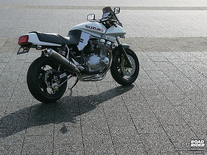 スズキ Gsx1100s カタナ わずかな今日的メンテナンスで本来の素性を放つ個性派モデル 試乗インプレ レビュー バイクブロス スズキ Gsx1100s カタナ わずかな今日的メンテナンスで本来の素性を放つ個性派モデル 試乗インプレ レビュー バイクブロス