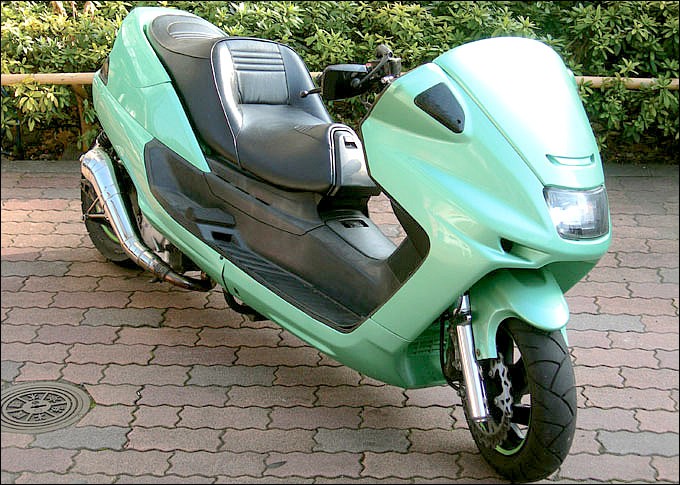 ヤマハ マジェスティ プロが造るカスタム ビッグスクーターならバイク