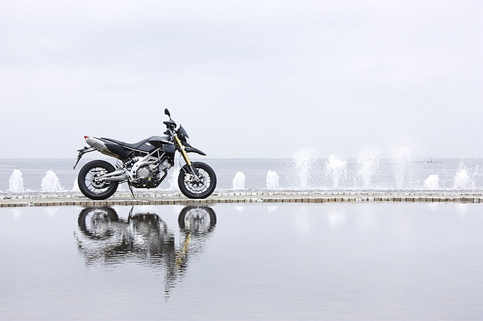ハスクバーナ TR650ストラーダ – 軽快かつエキサイティングに！ 試乗インプレ・レビュー オフロードバイクならバイクブロス