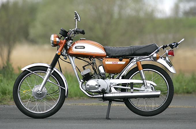 Page4】参加バイクをチェック「YAMAHA SPORT HS90 1971」 特集記事