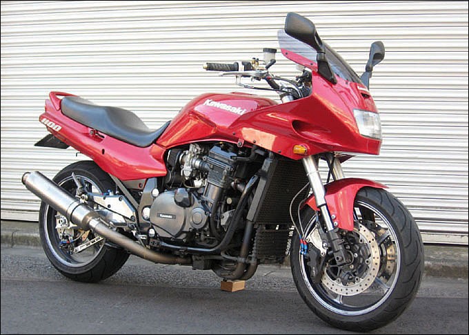 カワサキ GPZ1100 プロが造るカスタム バイクブロス カワサキ GPZ1100 プロが造るカスタム バイクブロス