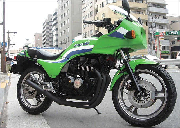 カワサキ GPZ400F プロが造るカスタム バイクブロス