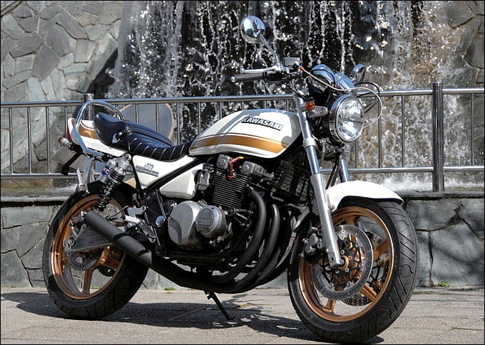 ゼファー400χ カワサキ（KAWASAKI） ゼファー 400カイ | ZEPHYR Xの型式