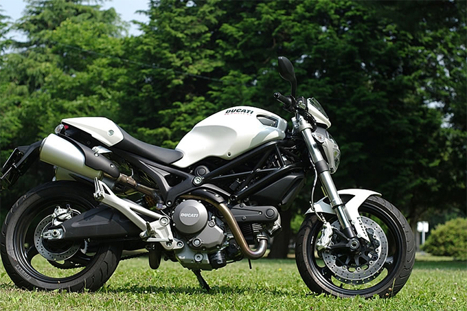 ドゥカティ Monster 696 – より熟成されたエントリーモデルの実力 試乗