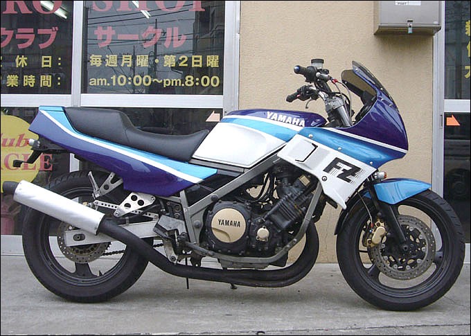 YAMAHA FZs1000 フェザー カスタム FZ750フェイス スワップ