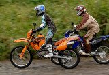 ヒョースン RX125D – DOHCがデュアルパーパスの素質を引き出した